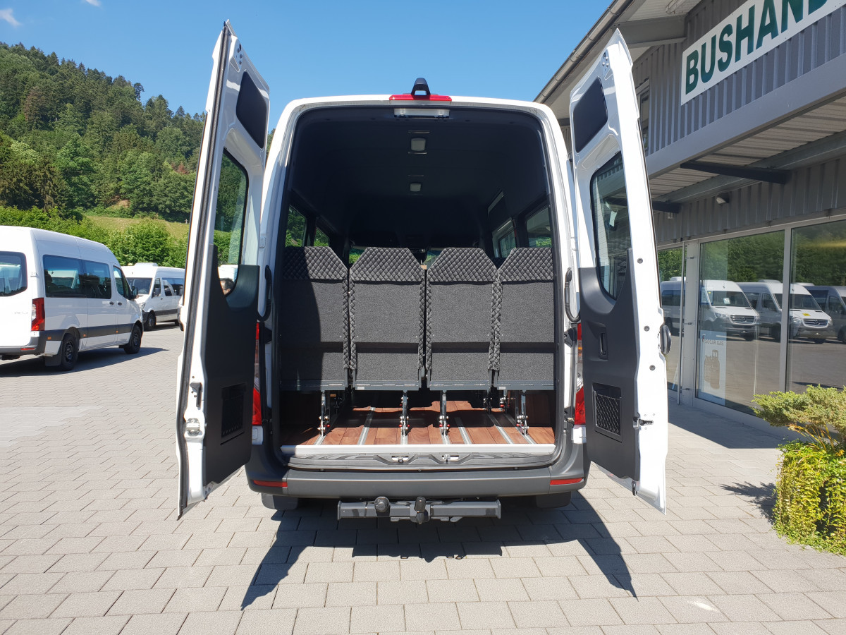 Bus scolaire Mercedes 519 blanc, d'une capacité totale de 35 places - Photo 7