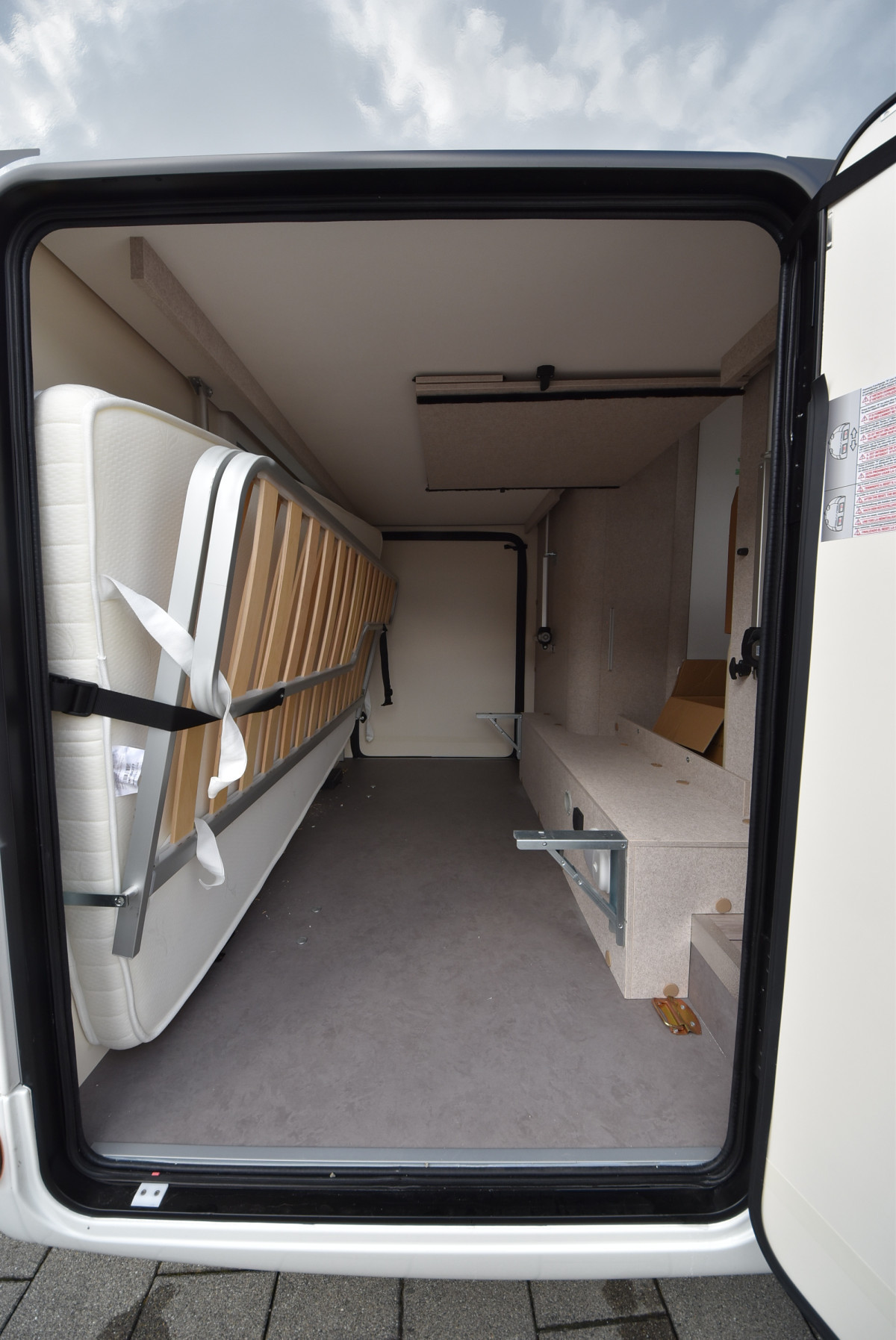 Forster-Reisemobile Alkoven FA 699 DVB - Bild 5