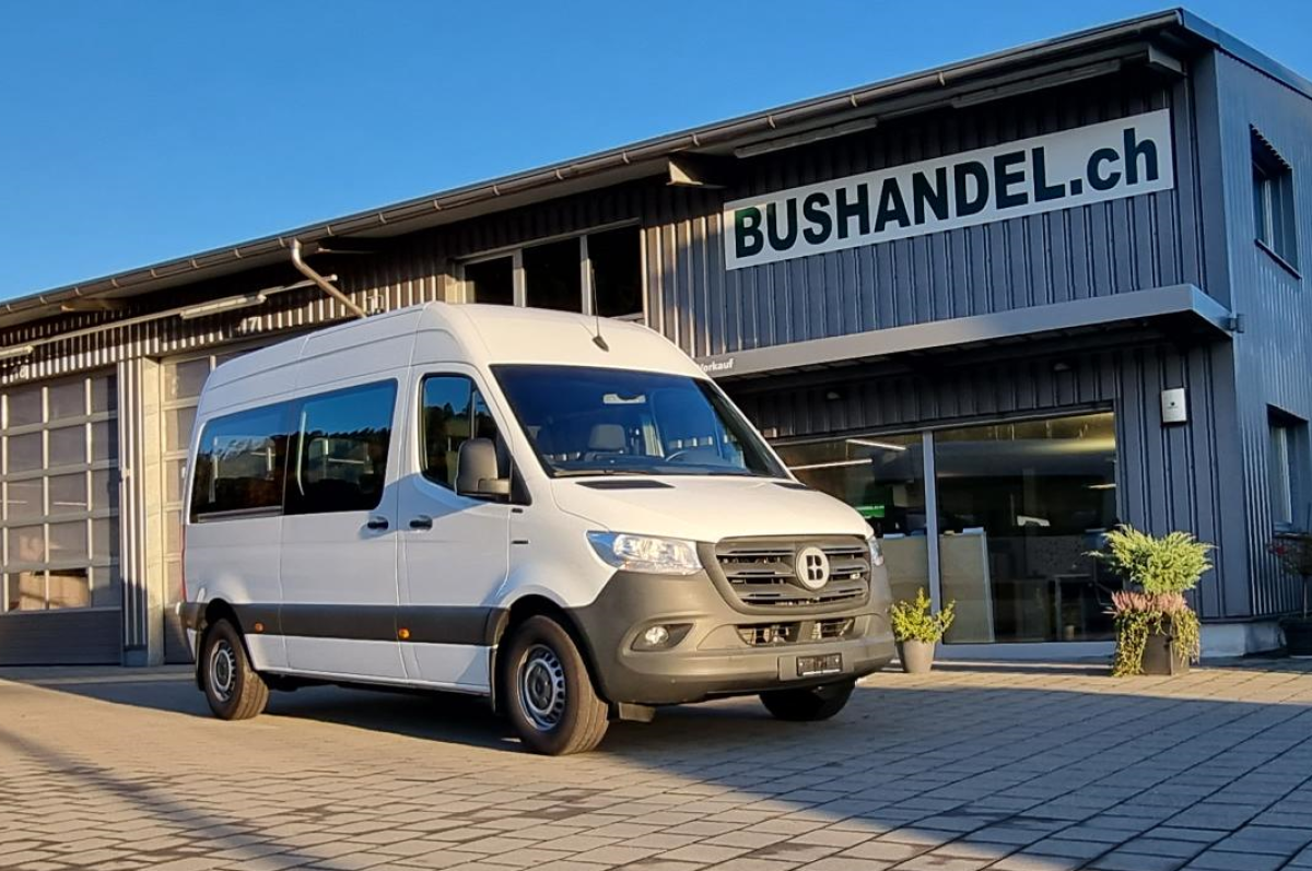 Mercedes 312 eSprinter Elektro Schulbus - Bild 1