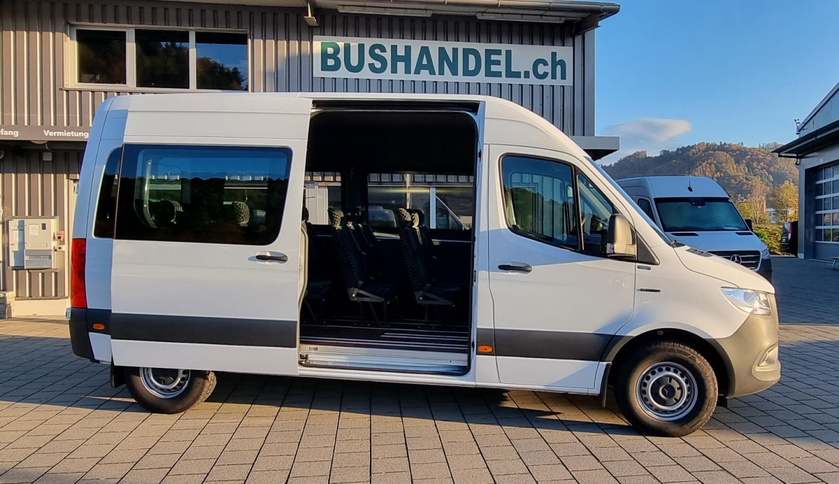 Mercedes 312 eSprinter Elektro Schulbus - Bild 4