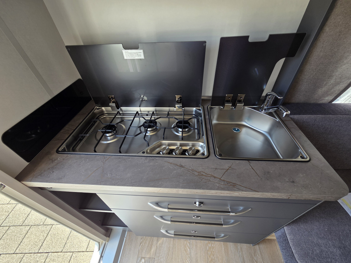 Hobby 400 SFe De Luxe - Image 14