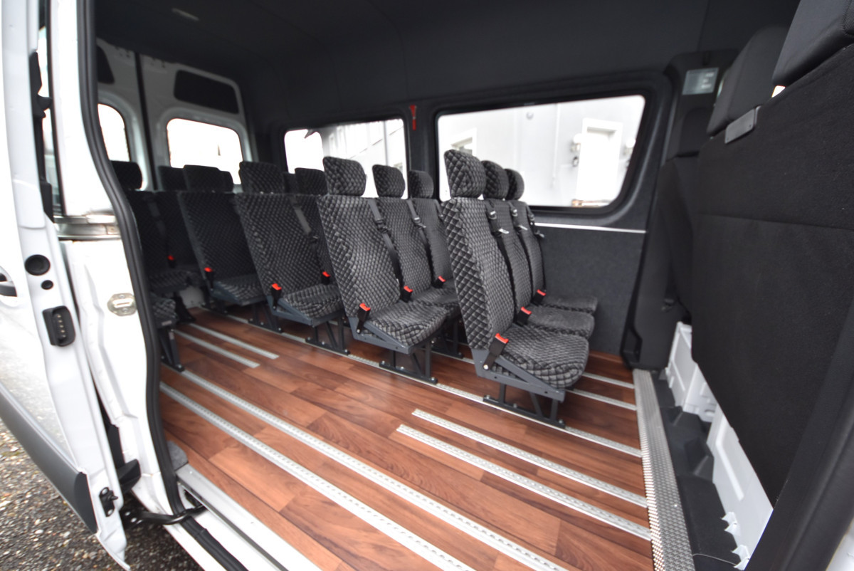 Mercedes 312 eSprinter Elektro Schulbus - Bild 5