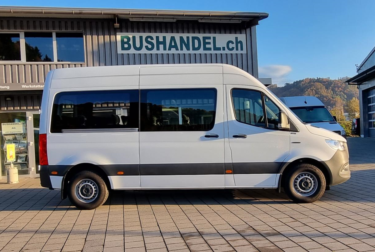 Mercedes 312 eSprinter Elektro Schulbus - Bild 2