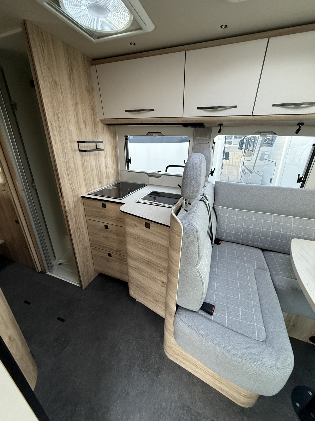 Eura Mobil Integra Line IL 720 EB - Immagine 24