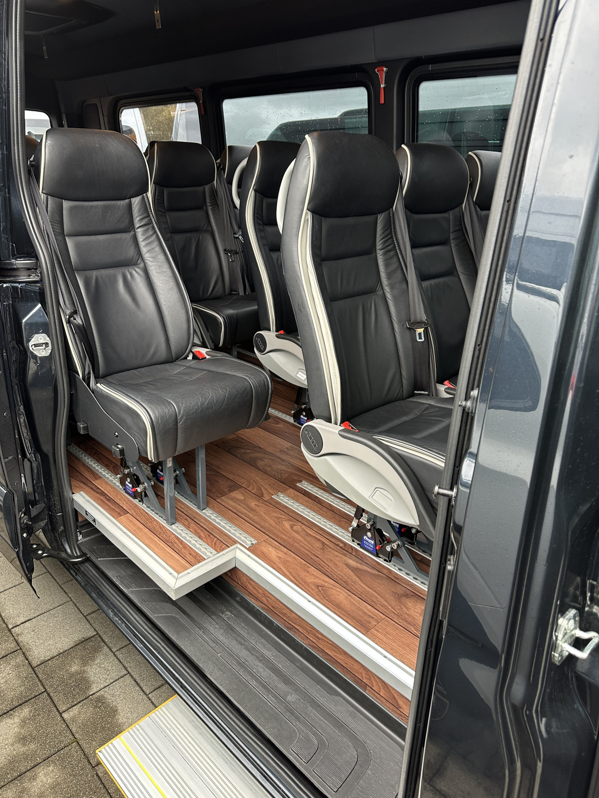 Mercedes 519 VIP Midibus mit 17/21 PlÃ¤tze - Bild 6