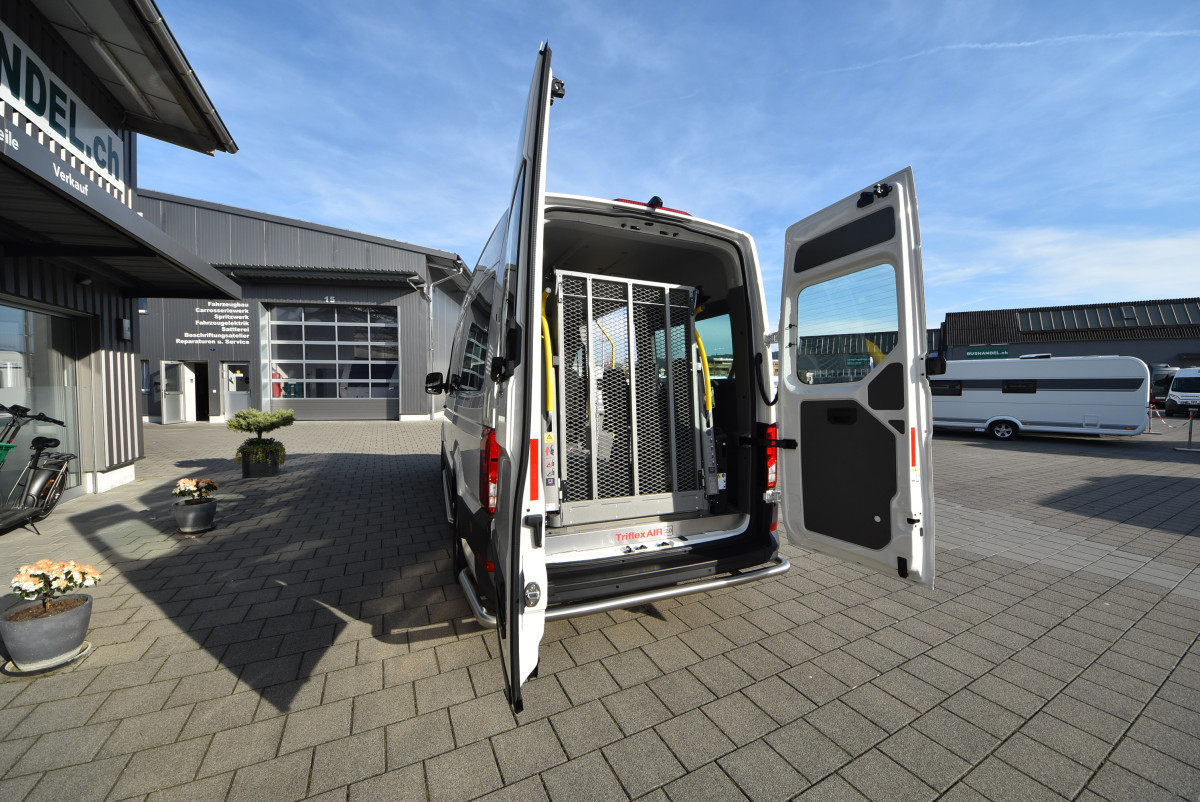 MAN TGE 3.140 Wheelchair-Accessible Bus - Image 15