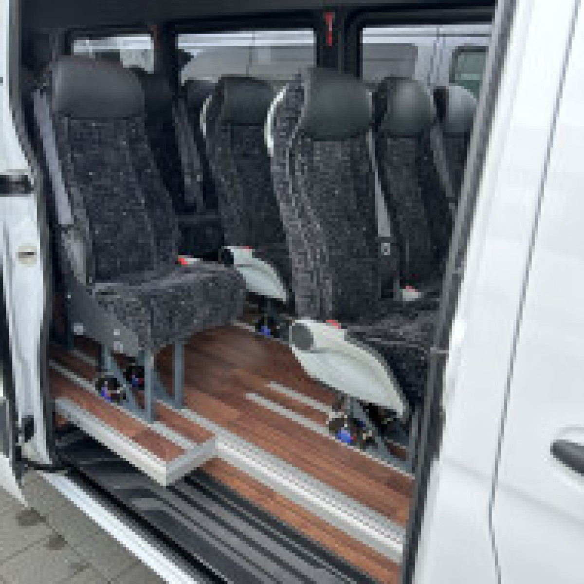 Mercedes 519 mit 17/21 SitzplÃ¤tzen - Bild 7
