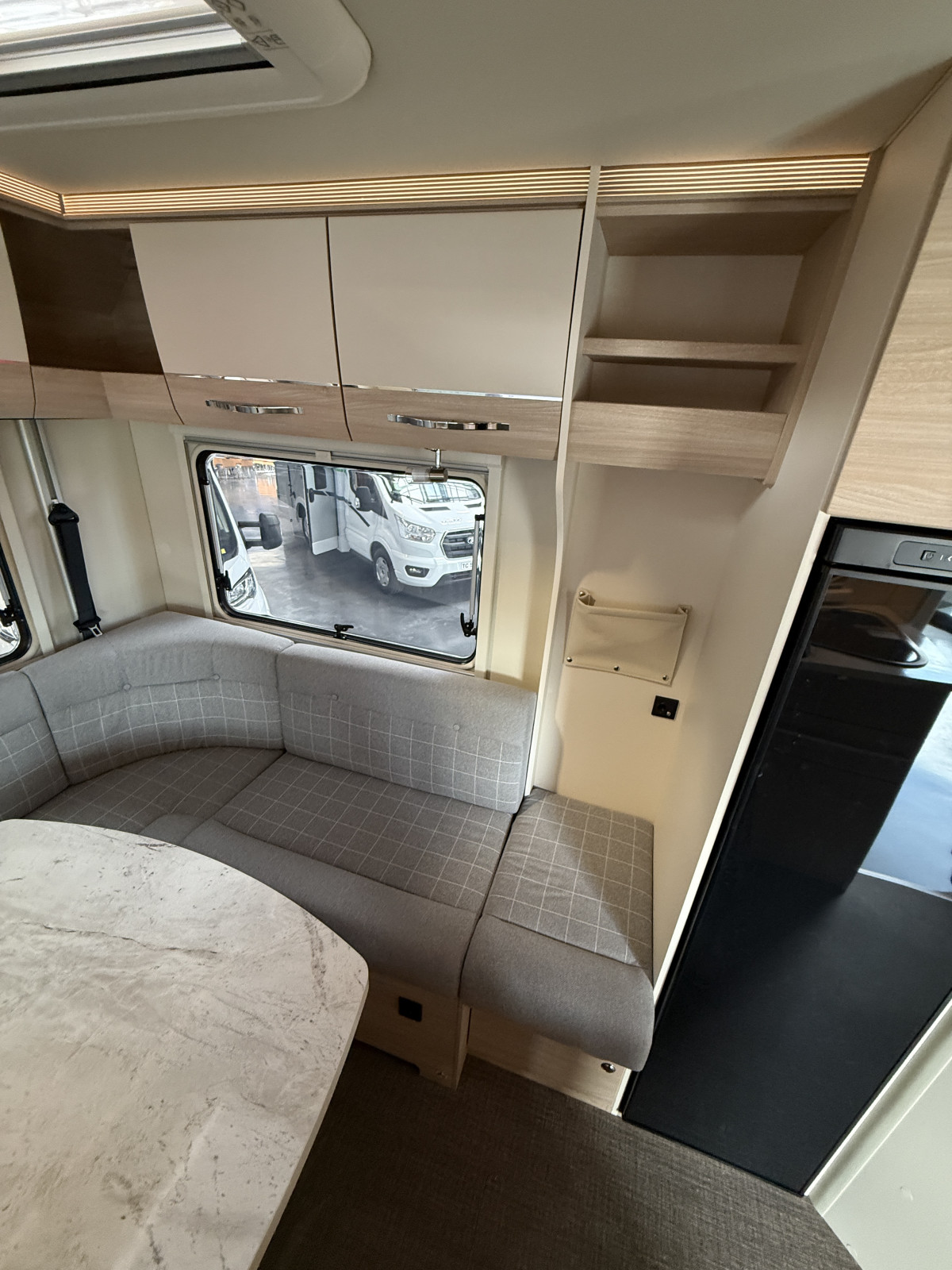 Eura Mobil Activa One 650 HS - Bild 7