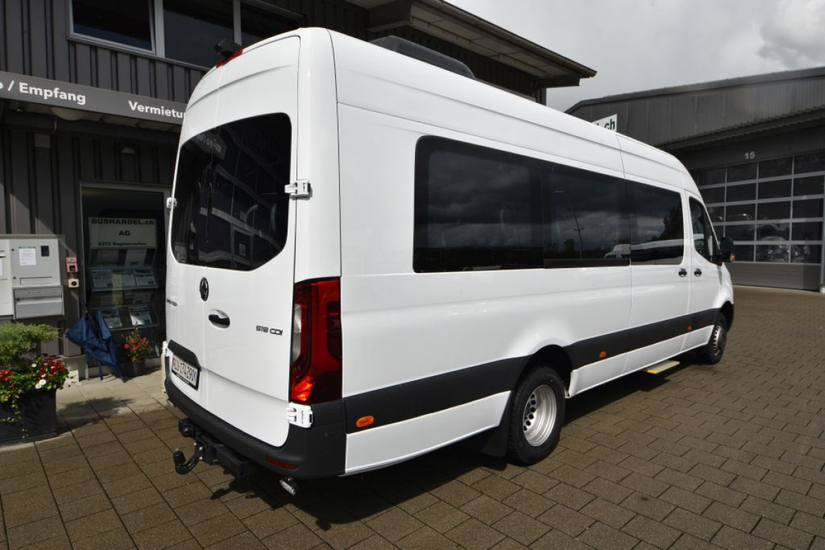 Mercedes 519 Schulbus mit total 35 PlÃ¤tze - Bild 3