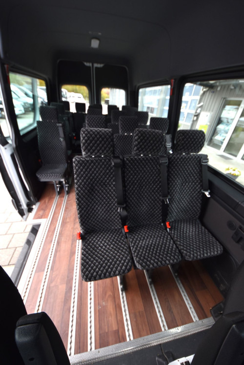 Mercedes 317 Sprinter Schulbus 22 SitzplÃ¤tze