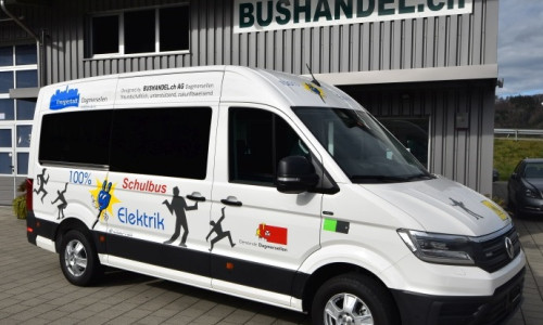 VW eCrafter weiss Schulbus mit 21+1 SitzplÃ¤tze