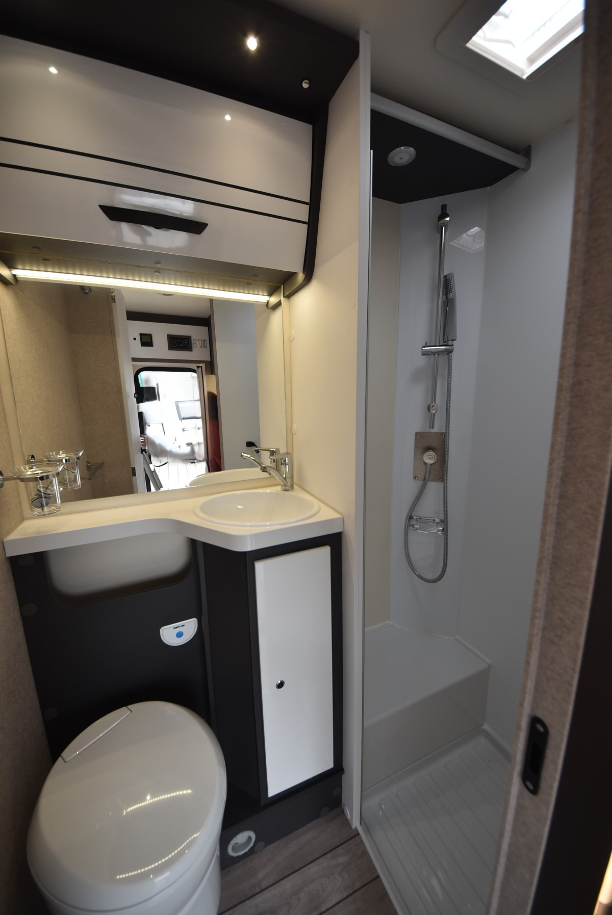 Forster-Reisemobile FA 699 VB - Bild 17