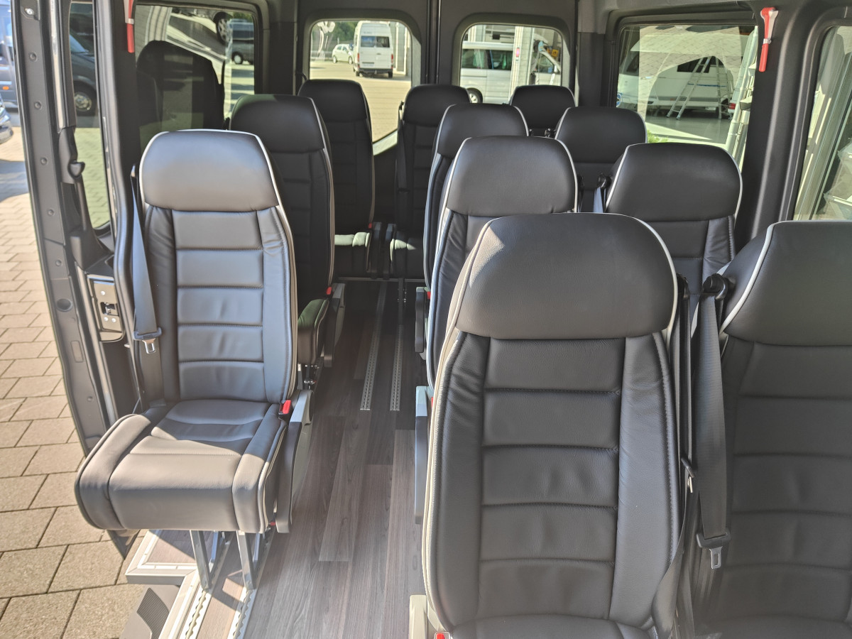 Mercedes 317 VIP Kleinbus - Bild 6