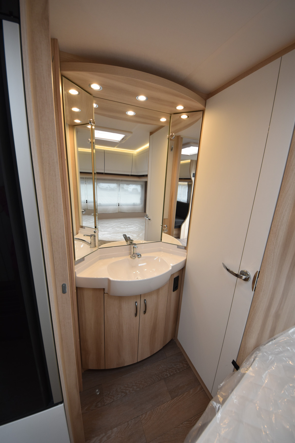 Hobby 460 UFe De Luxe - Image 29