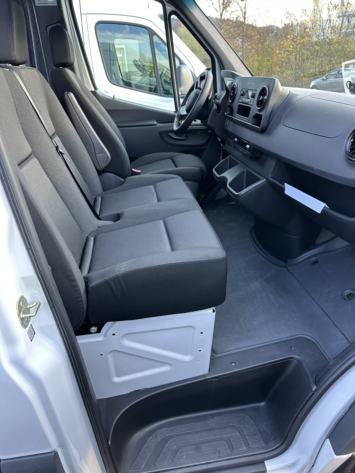 Mercedes 312 eSprinter Elektro Schulbus - Bild 10