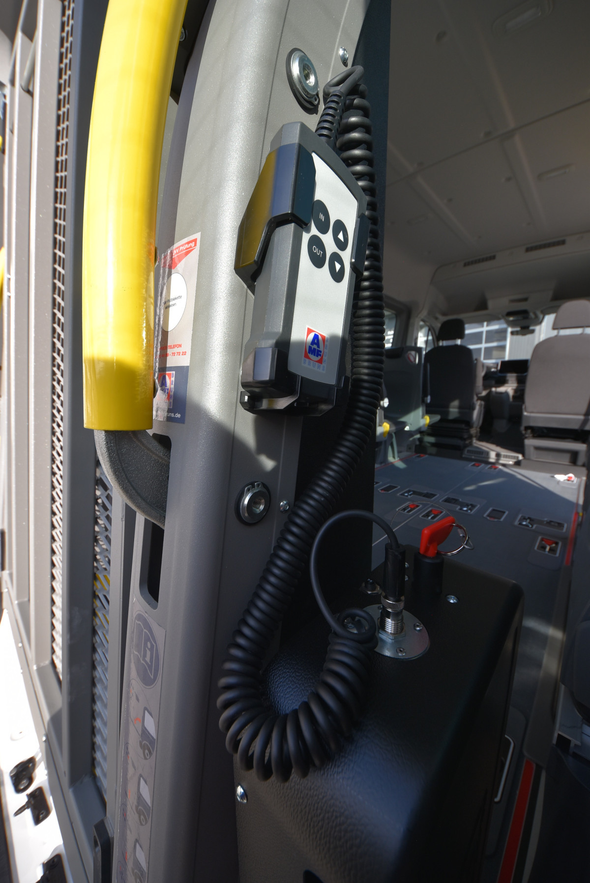 MAN TGE 3.140 Wheelchair-Accessible Bus - Image 16