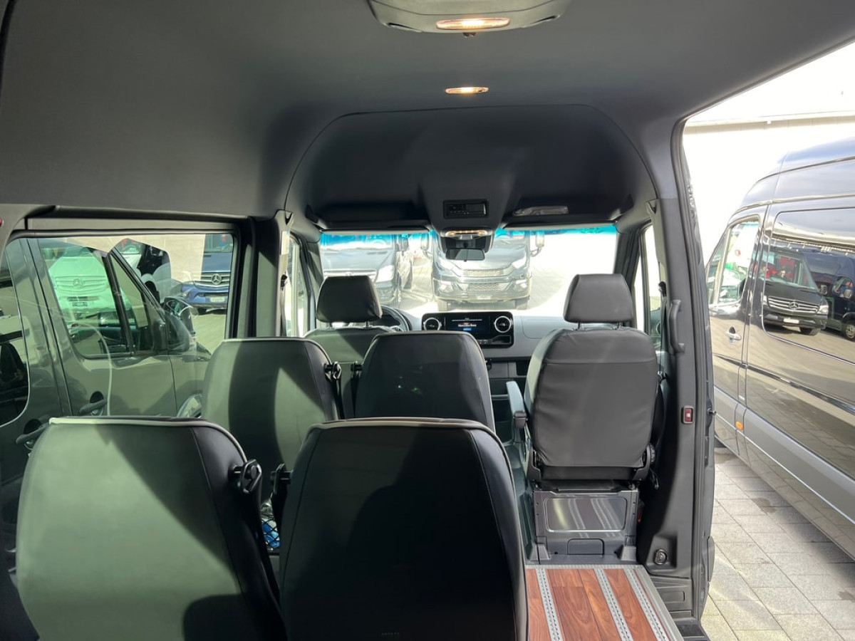 MERCEDES-BENZ 317 CDI VIP Kleinbus - Bild 12