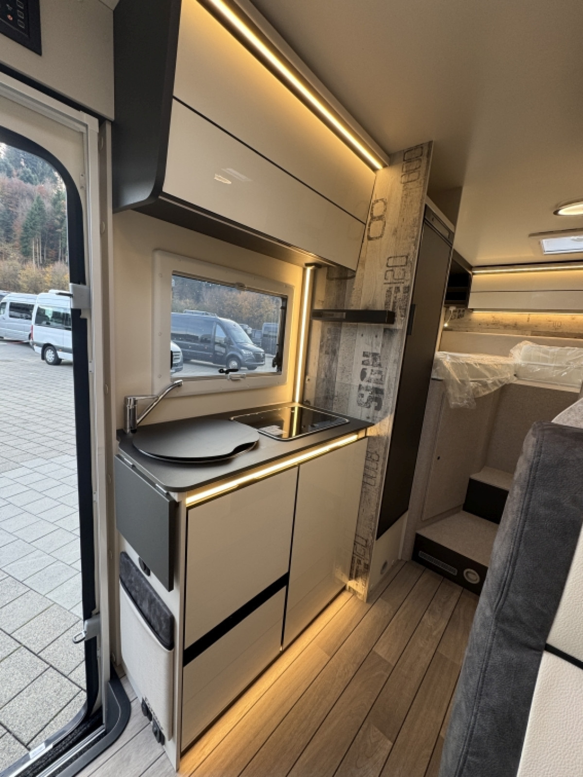 Forster-Reisemobile FT 669 EBN - Bild 11