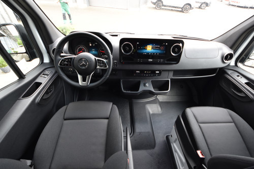 Mercedes 519 Schulbus mit 33 SitzplÃ¤ten