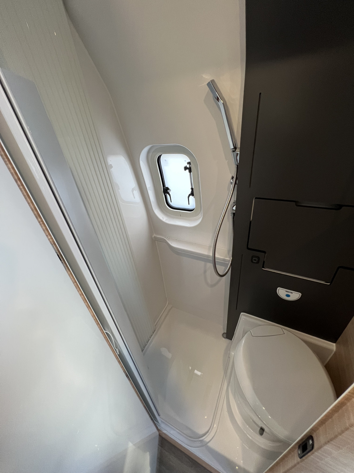 Hobby MAXIA VAN 680 ET - Image 24