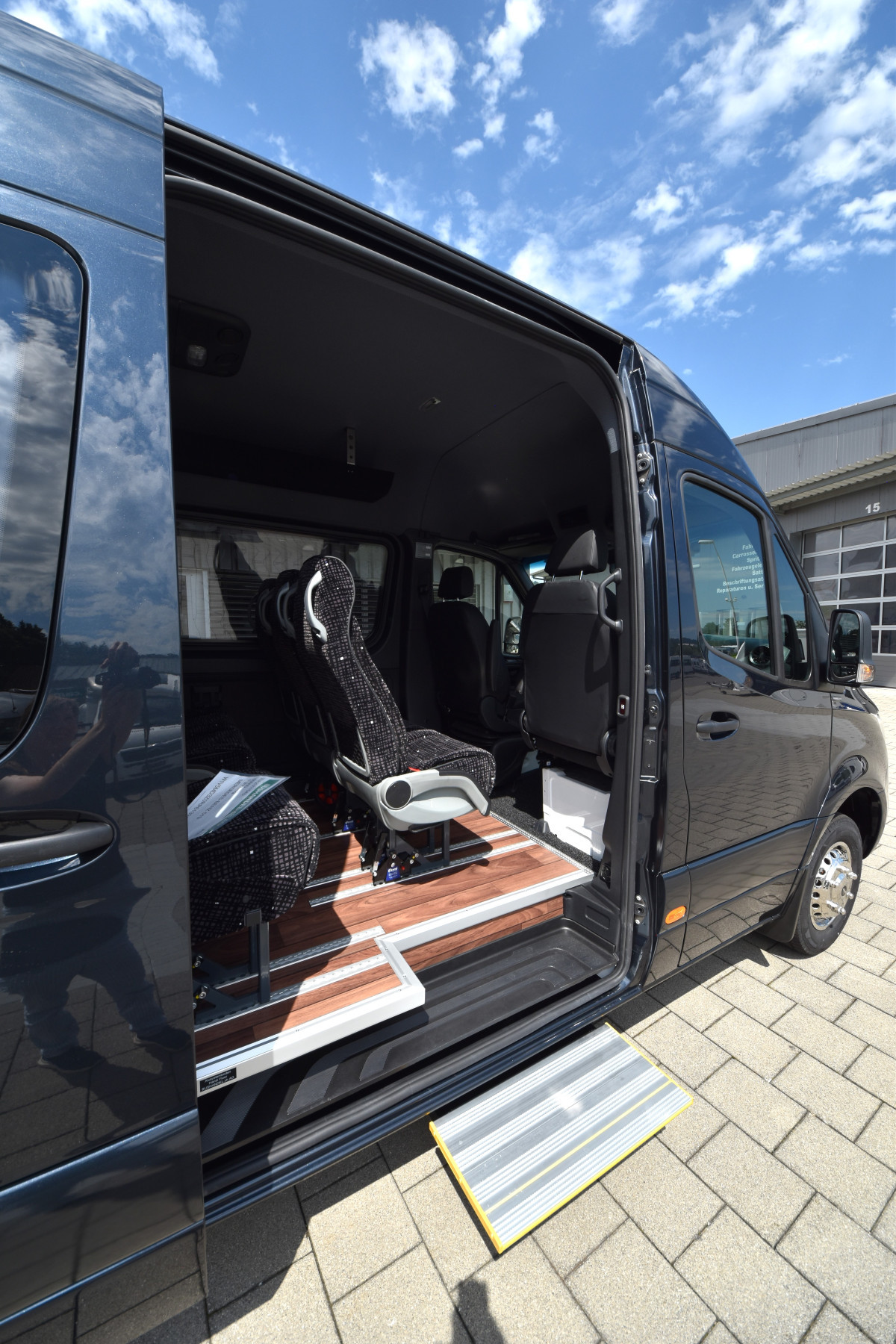 MERCEDES-BENZ 519 VIP Midibus 21 PlÃ¤tze - Bild 5
