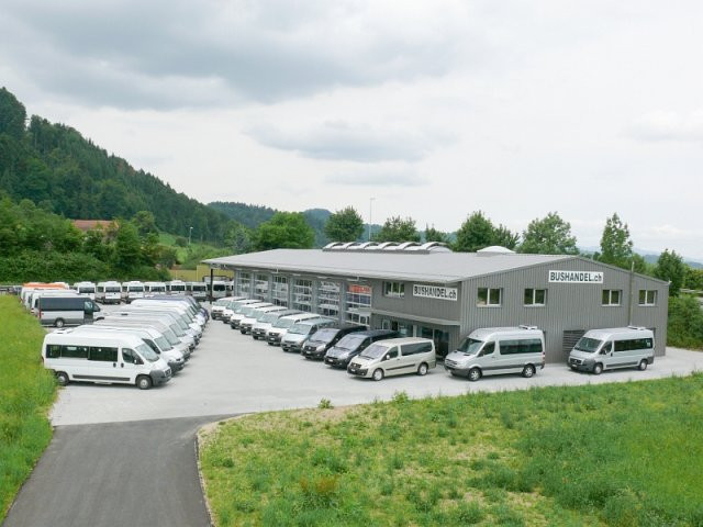 Erste Produktionshalle