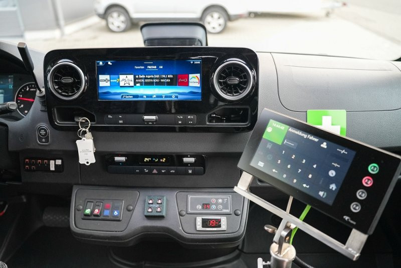 Isuzu Novo Ultra
