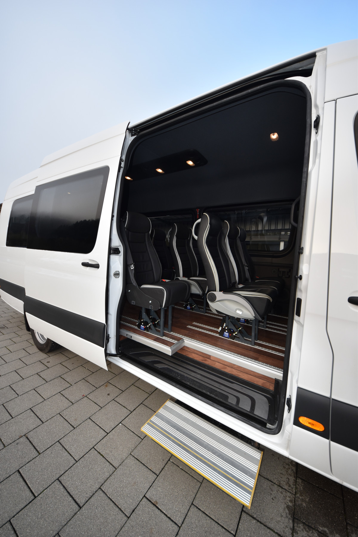Mercedes 519 mit 17/21 SitzplÃ¤tzen - Bild 6