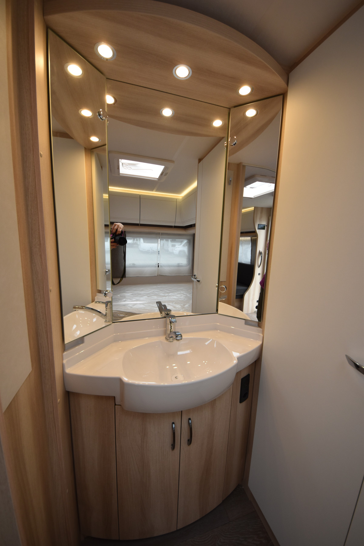 Hobby 460 UFe De Luxe - Image 30