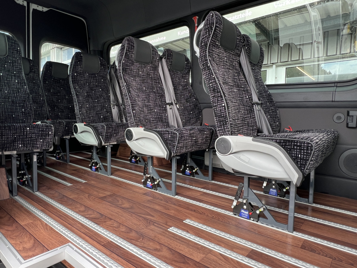 Mercedes 317 Sprinter 13 SitzplÃ¤tze - Bild 7