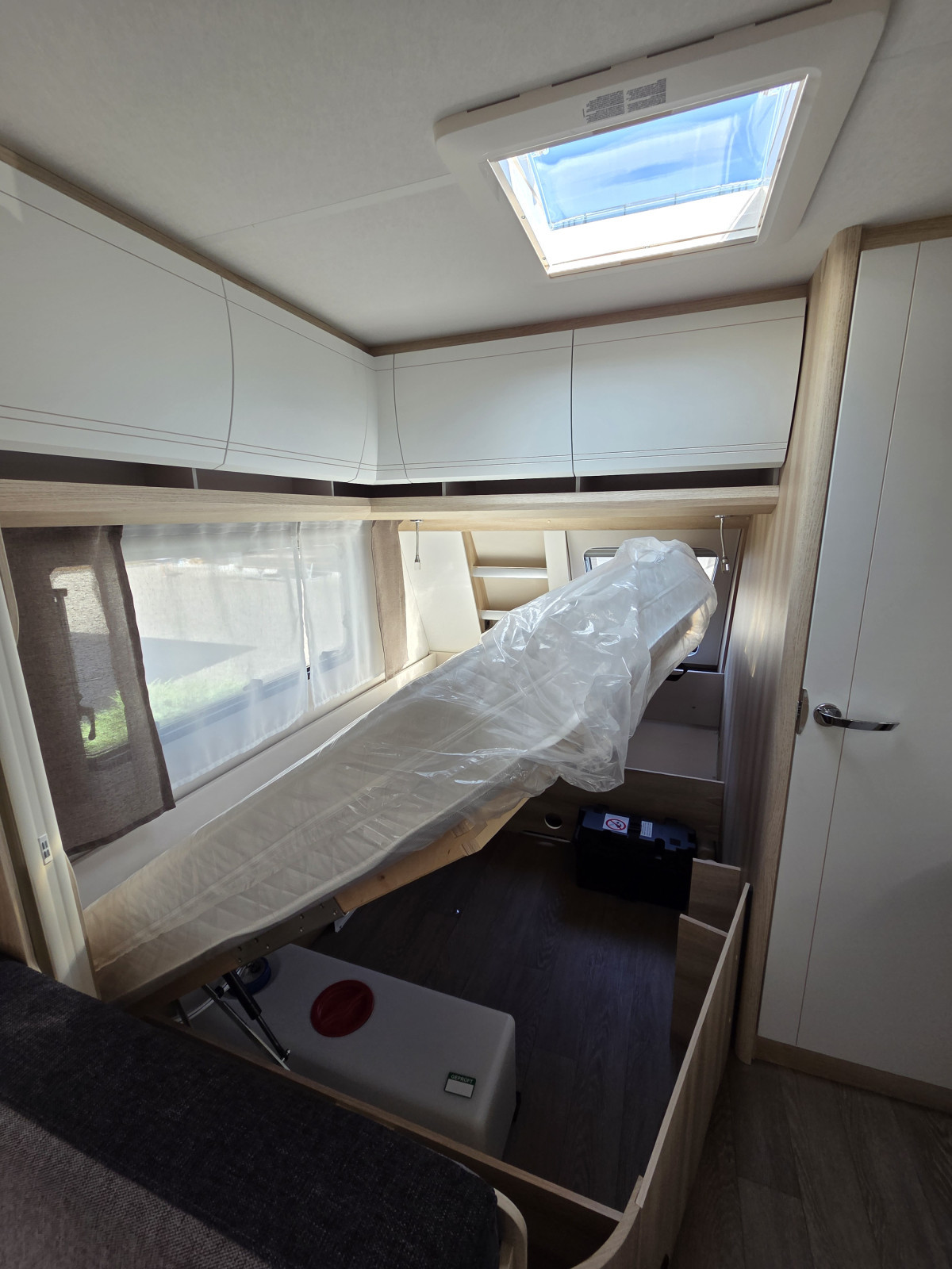 Hobby 400 SFe De Luxe - Image 18