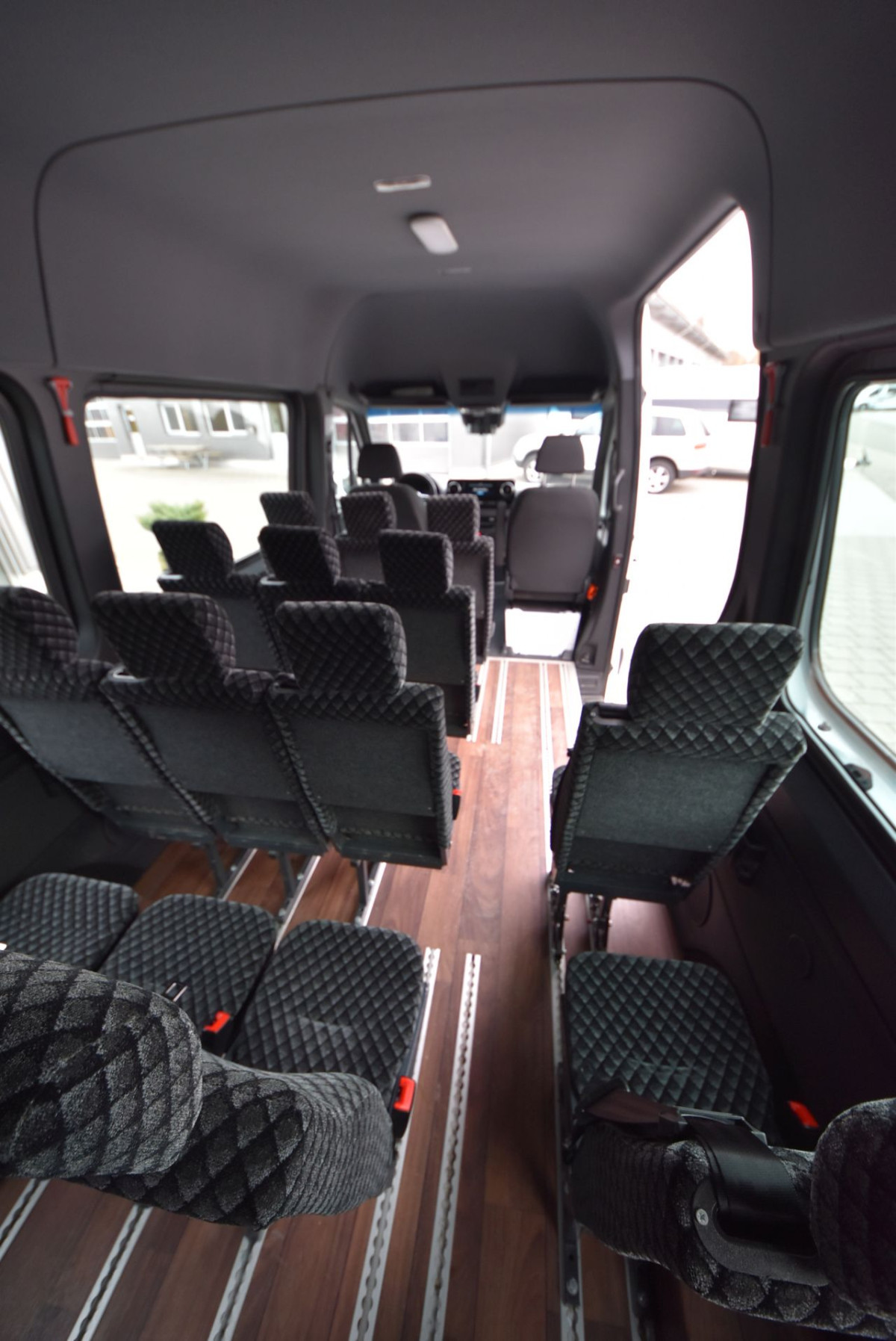 Mercedes 317 Sprinter Schulbus 22 SitzplÃ¤tze - Bild 6