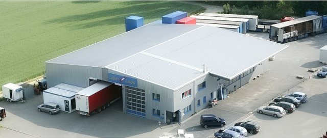 BÃ¼rocontainer mit Halle