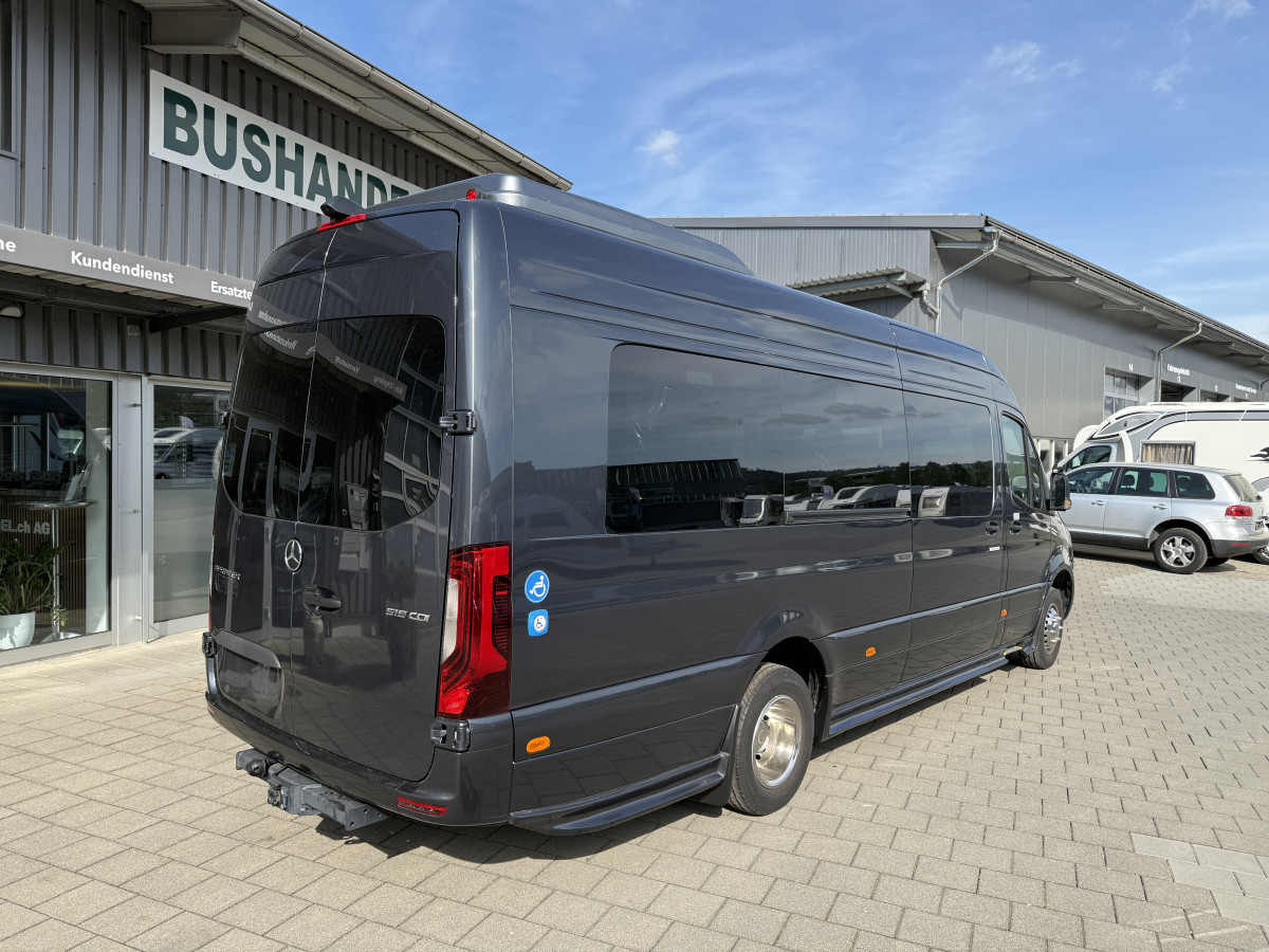 Mercedes 519 Rollstuhlbus mit bis zu 4 RollstÃ¼hle oder 21 PlÃ¤tze - Bild 3