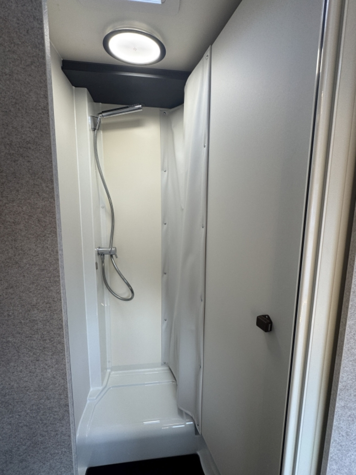Forster-Reisemobile FT 669 EBN - Bild 16