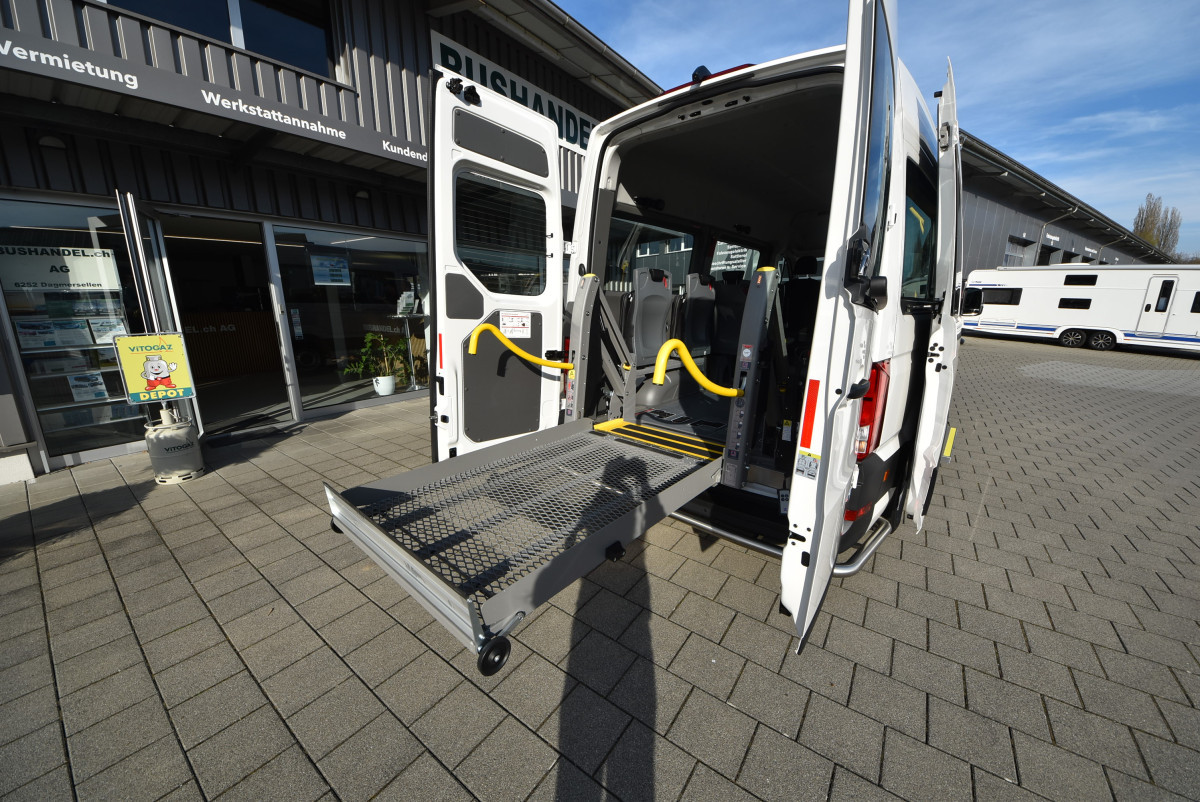MAN TGE 3.140 Wheelchair-Accessible Bus - Image 8