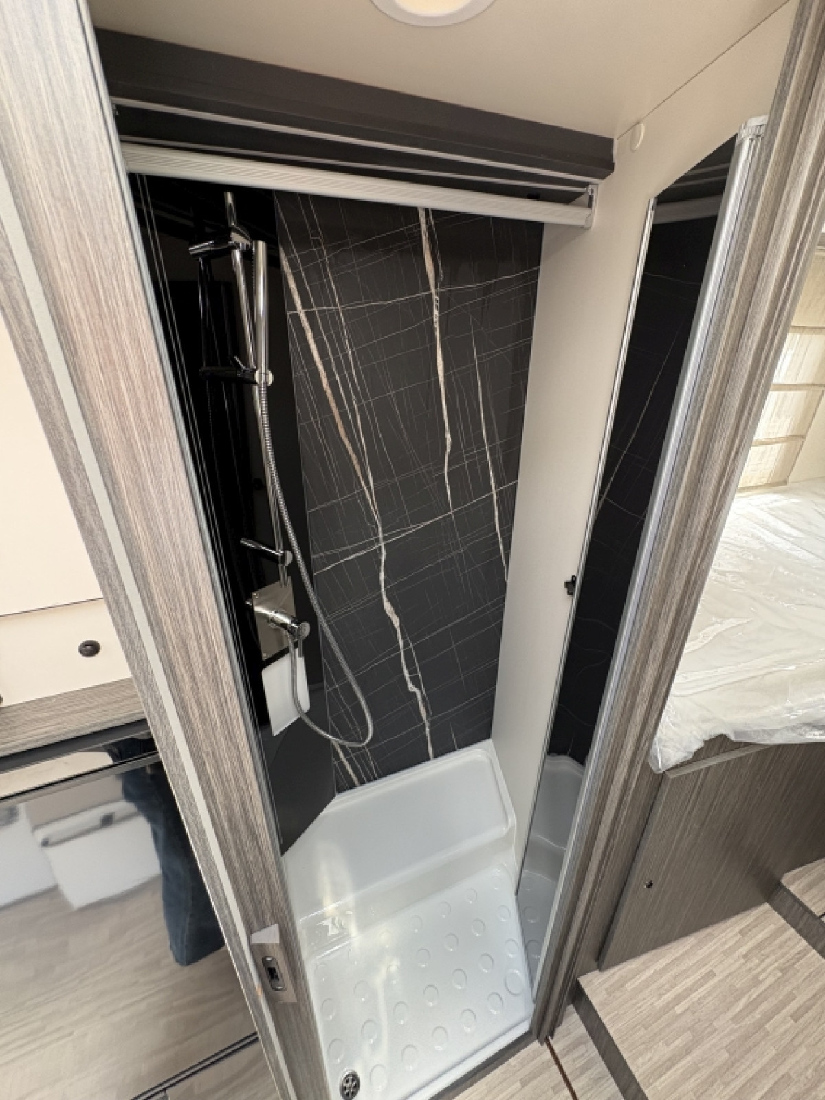 Forster-Reisemobile FI 745 EF - Bild 24