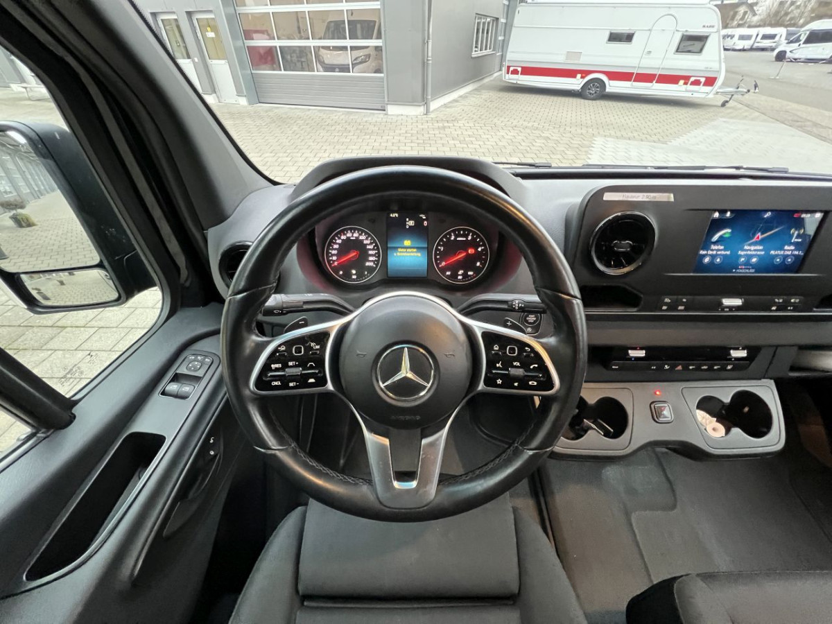 Mercedes 519 cdi VIP Midibus mit 17/22 SitzplÃ¤tzen schwarz metalisiert - Bild 9