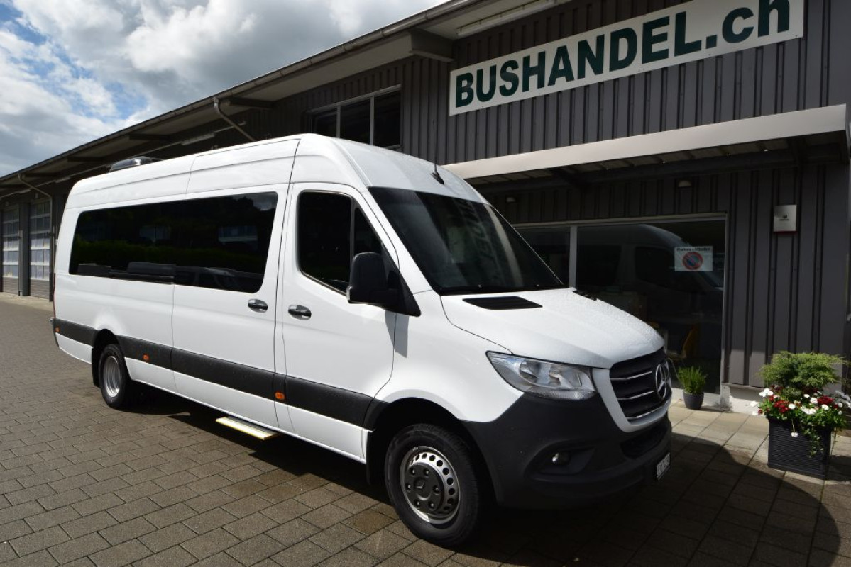 Mercedes 519 Schulbus mit total 35 PlÃ¤tze - Bild 1