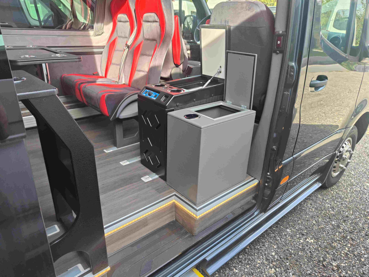 Mercedes 519 VIP Midibus mit 17 SitzplÃ¤tze - Bild 7