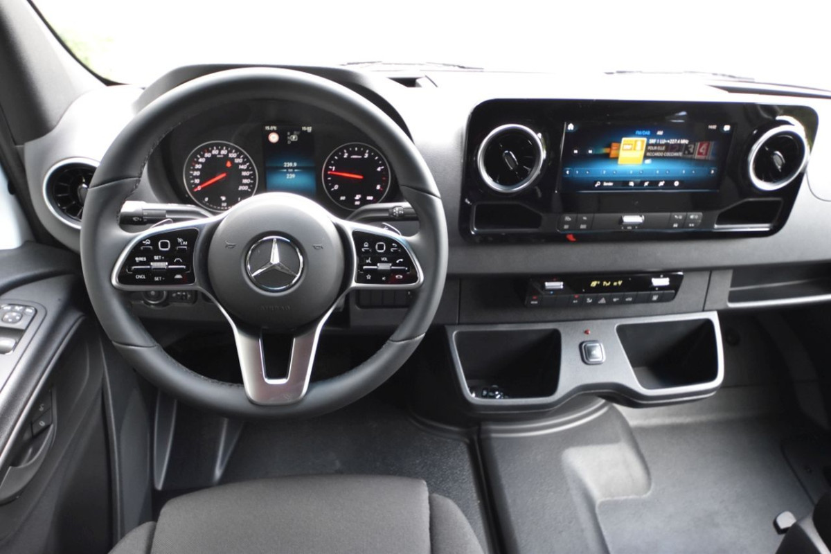 Mercedes 519 Schulbus mit total 35 PlÃ¤tze - Bild 9