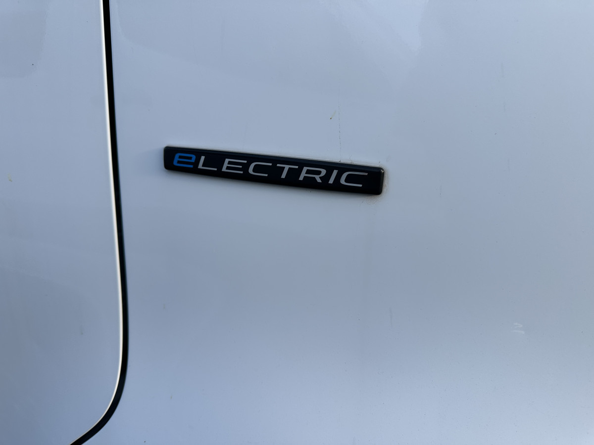 Mercedes 312 eSprinter Elektro Schulbus - Bild 9