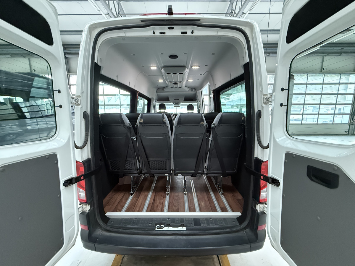 VW Crafter 35 Kleinbus mit 14 PlÃ¤tzen - Bild 7