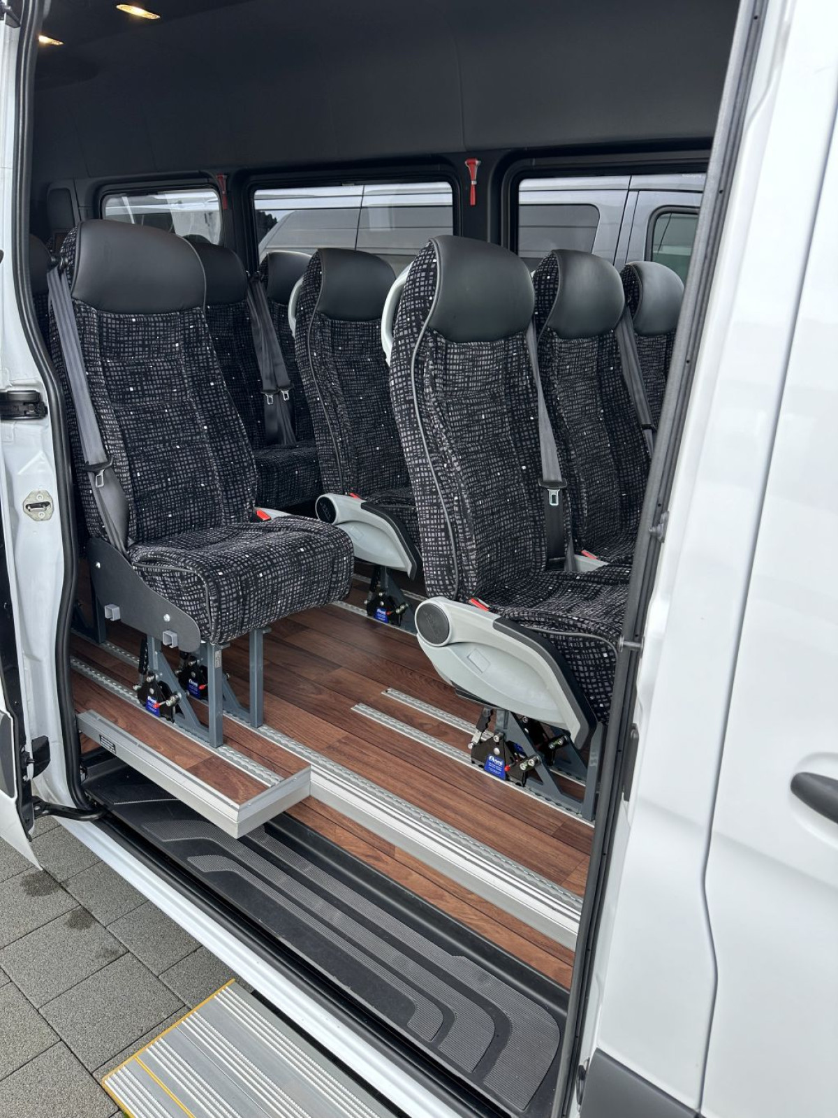 Mercedes 519 mit 17/21 SitzplÃ¤tzen - Bild 5