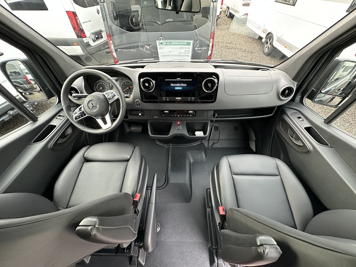 Mercedes 317 VIP 13 SitzplÃ¤tze - Bild 5