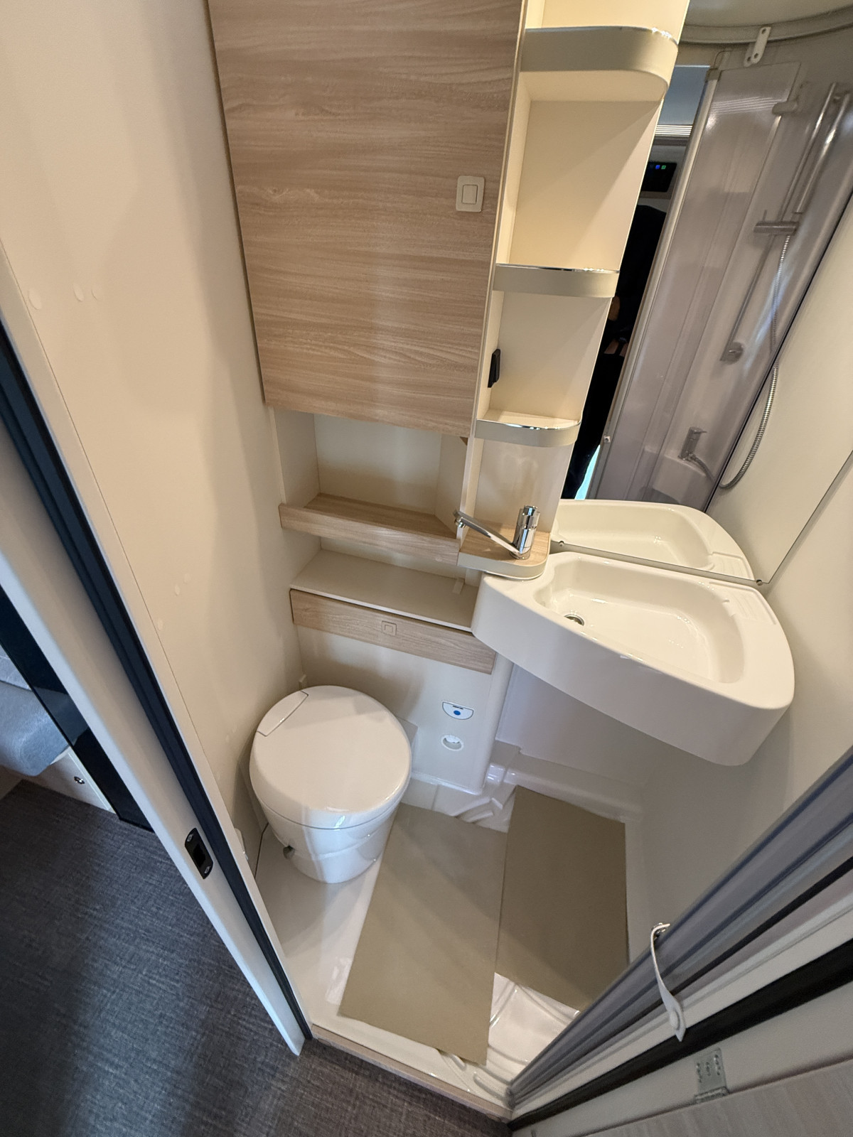 Eura Mobil Activa One 650 HS - Bild 8