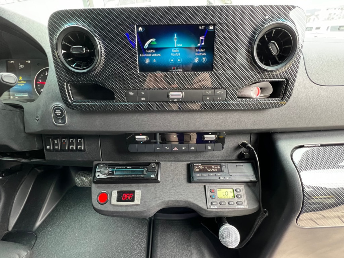 MERCEDES-BENZ Sprinter 519 VIP (F04) - Bild 16