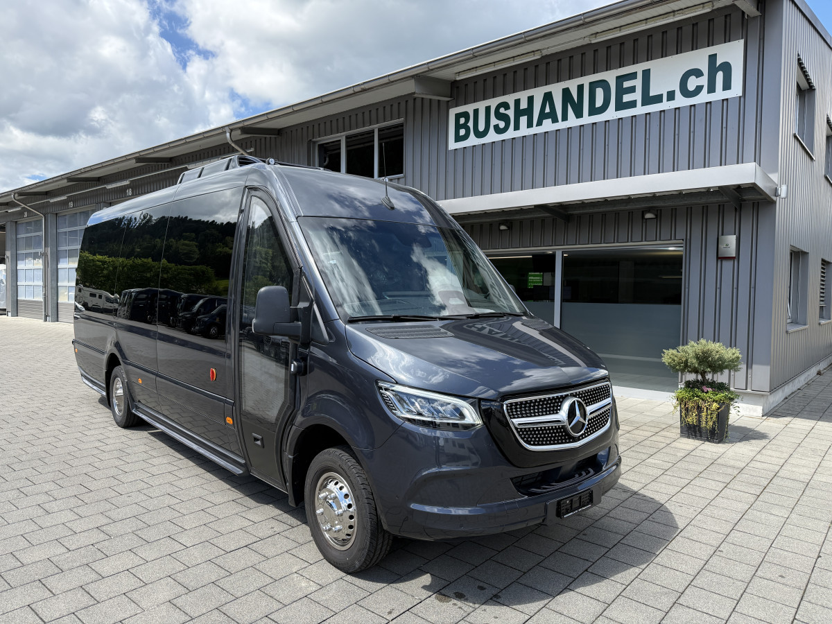 Mercedes 519 VIP Midibus mit Stufendoppelverglasung - Bild 18